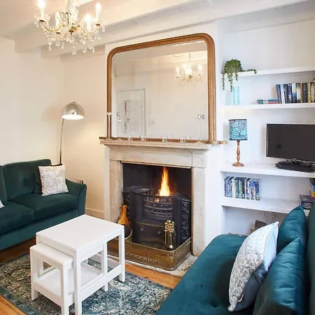 Host & - Gun Gutter House Holiday home *