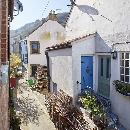 Holiday home Host & - Gun Gutter House Staithes