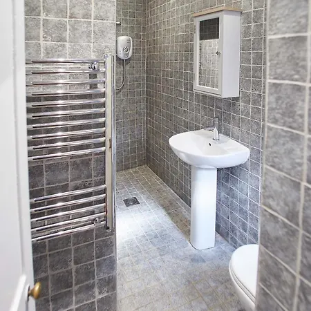 Host & - Gun Gutter House * סטיית'ס